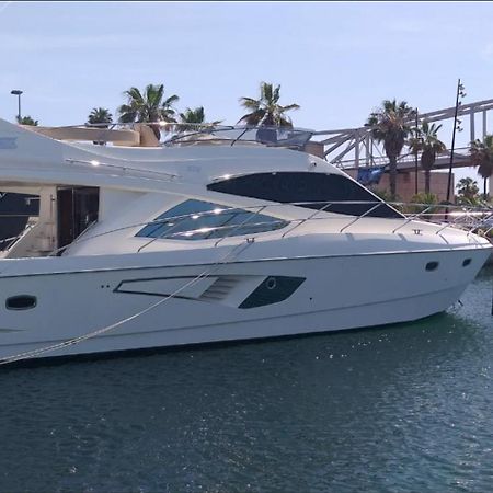 فندق سان أدريان دي بيزوسفي  Yacht In Barcelona المظهر الخارجي الصورة