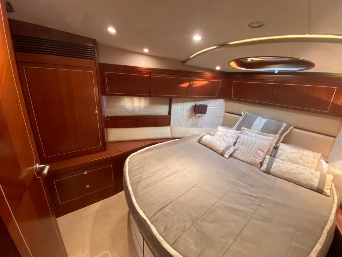 فندق سان أدريان دي بيزوسفي  Yacht In Barcelona المظهر الخارجي الصورة