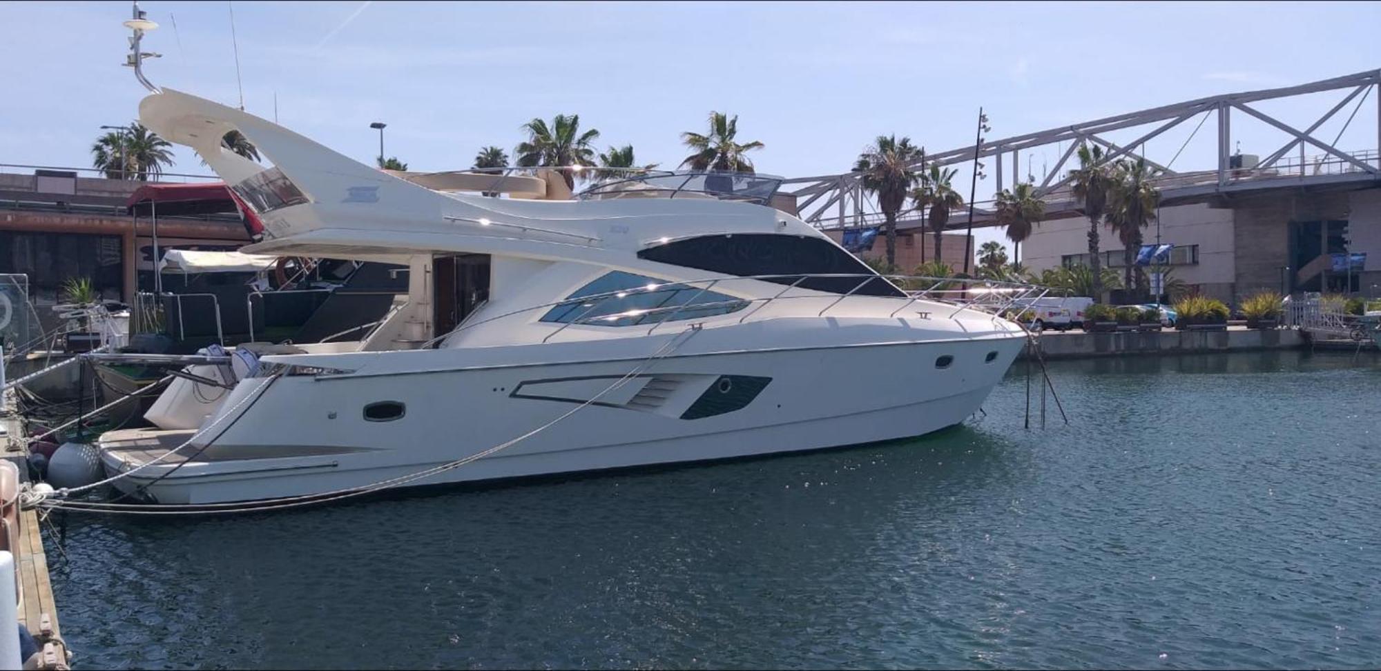 فندق سان أدريان دي بيزوسفي  Yacht In Barcelona المظهر الخارجي الصورة